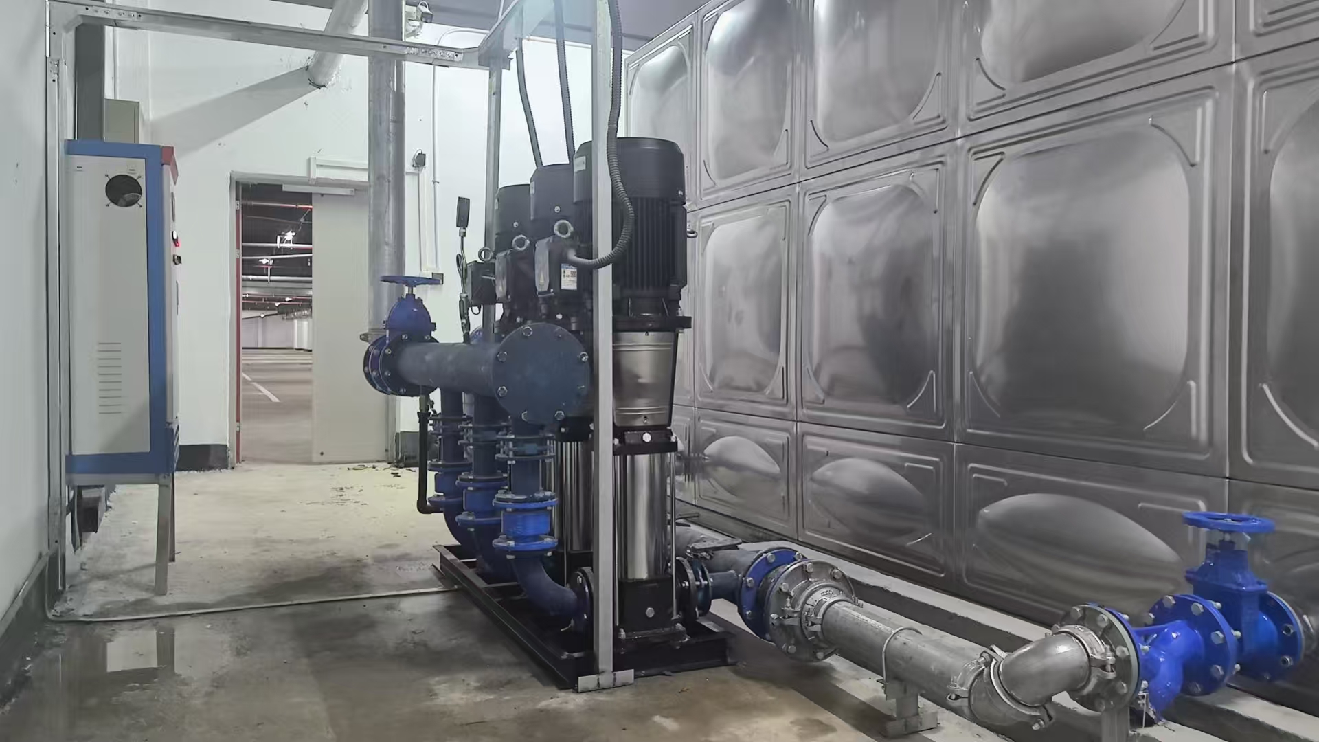 2025.5.30昌江陽光公寓組合水箱、變頻恒壓供水設備安裝完成 (3).jpg